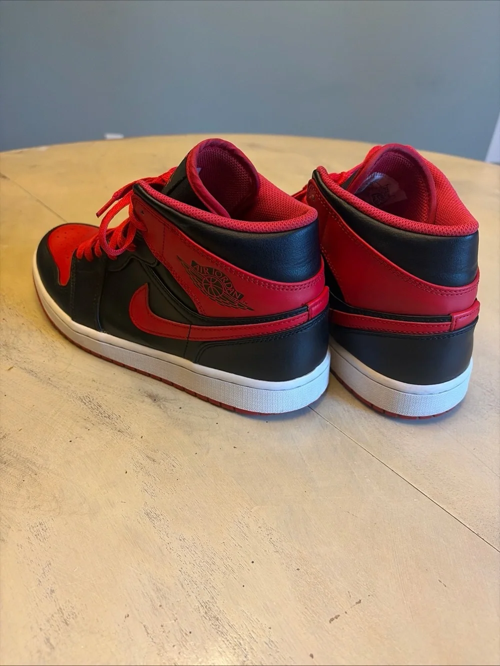 Mens Air Jordan Retro 1 Mid 